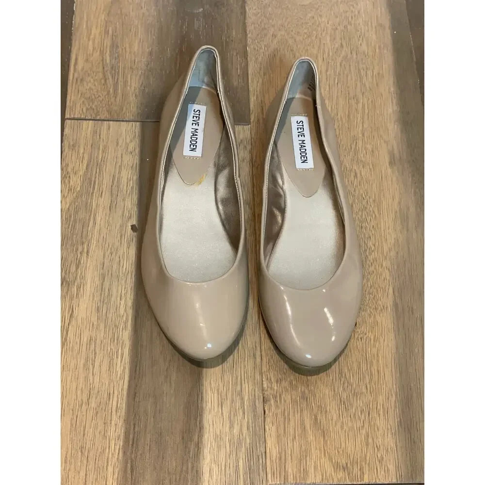 Steve Madden Patent Leather Tan Flats Womens Size 8.5